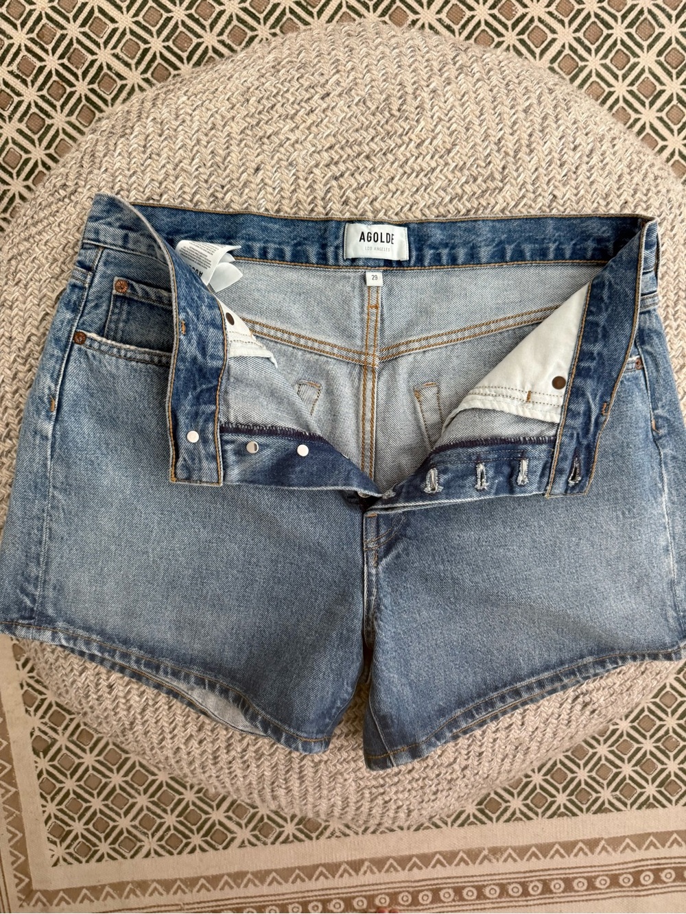 AGOLDE Parker Long Shorts Light Wash Mid-Rise Denim Shorts Size 29 - Picture 2 of 8